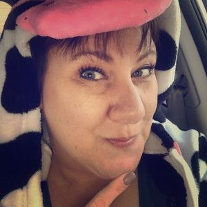 Meet your Posher, Lori